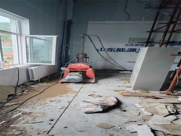 清水河地基基础下沉墙体裂缝加固注浆顶升施工